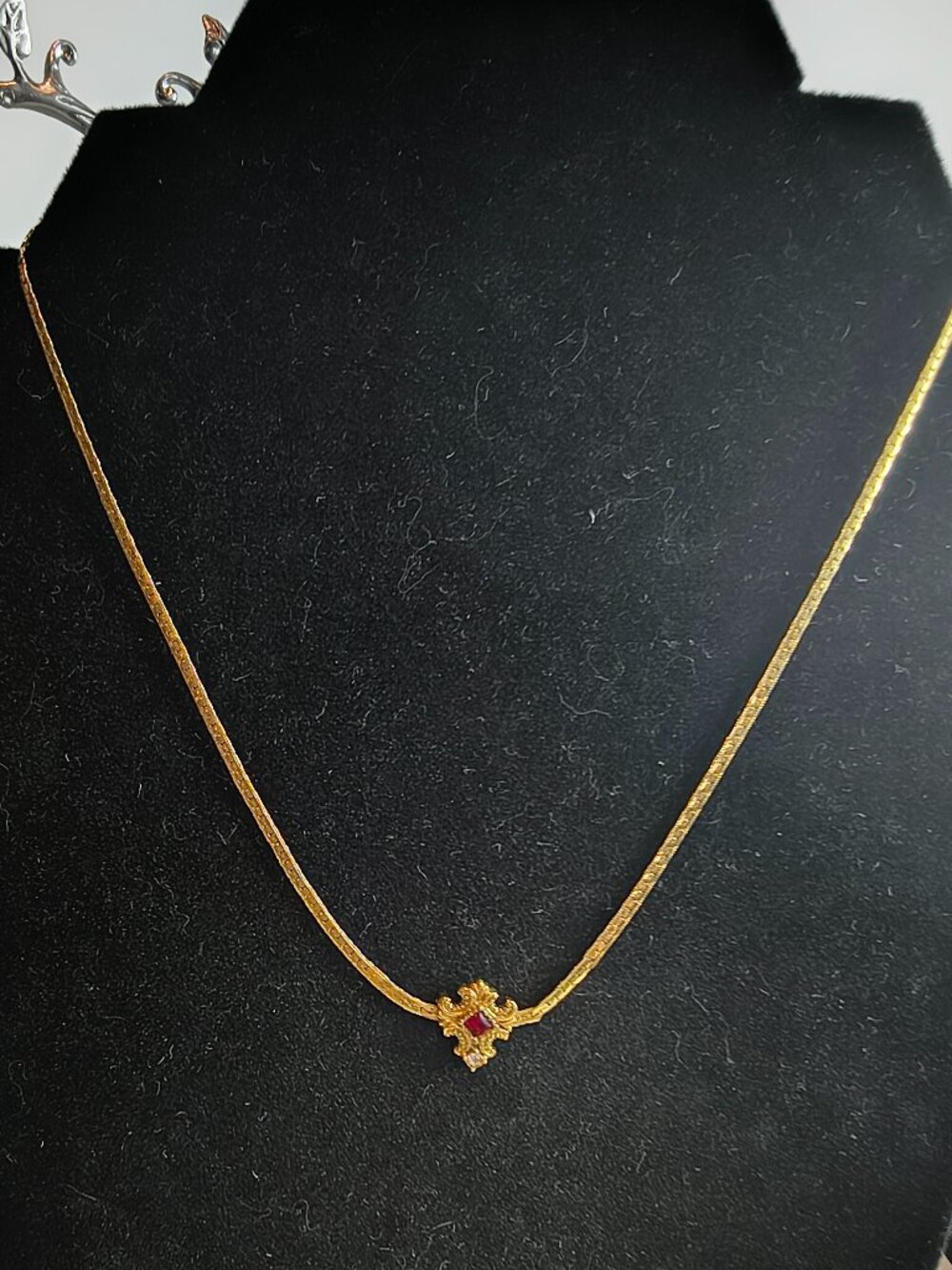 Gold Tone with Red and Clear Center Glass Rhinestones Necklace